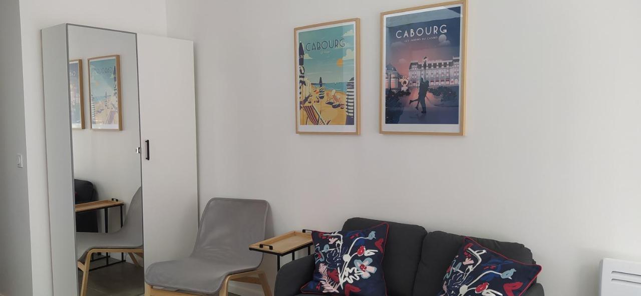 Charmant Et Lumineux Logement, Au Coeur De Cabourg Kültér fotó